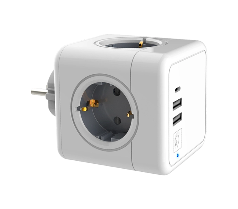 E02C プラグイン キューブ 電源タップ (ユーロスタイル コンセント 4 個、USB-A ポート 2 個、USB-C ポート 1 個付き)